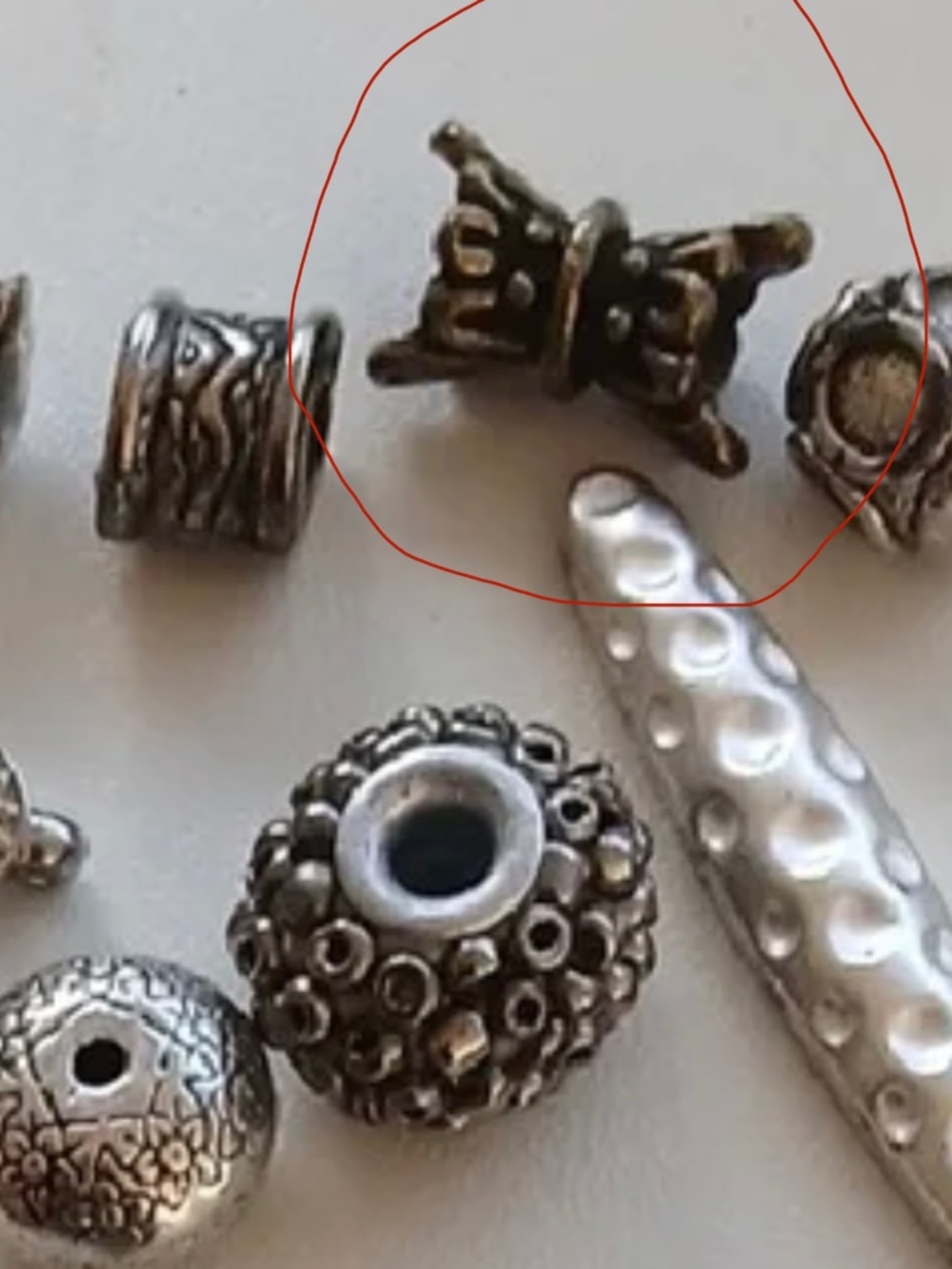 :)Hi I am for beads/charms similar to this one!! Comment if you have any